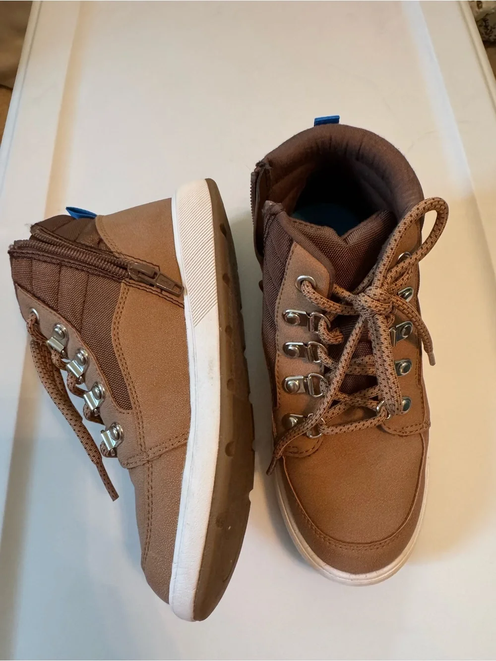 Cat & Jack sturdy high